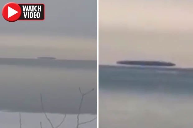 Video: Vật thể khổng lồ bí ẩn trôi nổi trên hồ nước ở Mỹ - 1