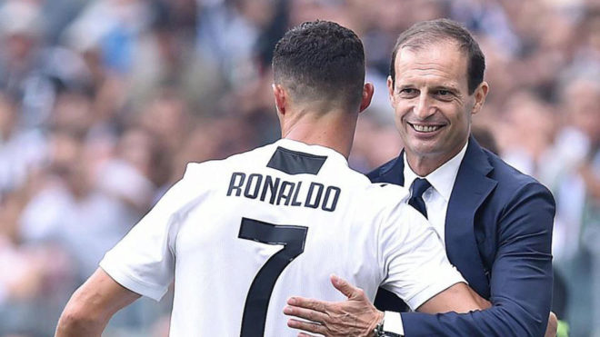 Ronaldo được HLV Juventus báo tin mừng, mỹ nhân lộ chuyện tình Lọ Lem - 2