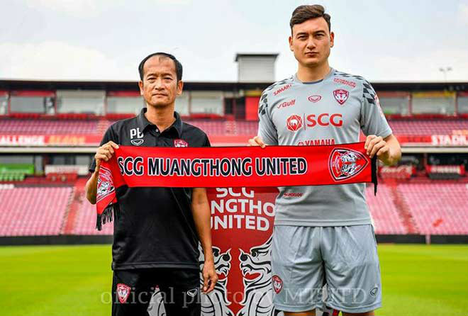 Muangthong Utd thay tướng: &#34;Phù thủy&#34; Hàn Quốc dẫn dắt Văn Lâm là ai? - 1