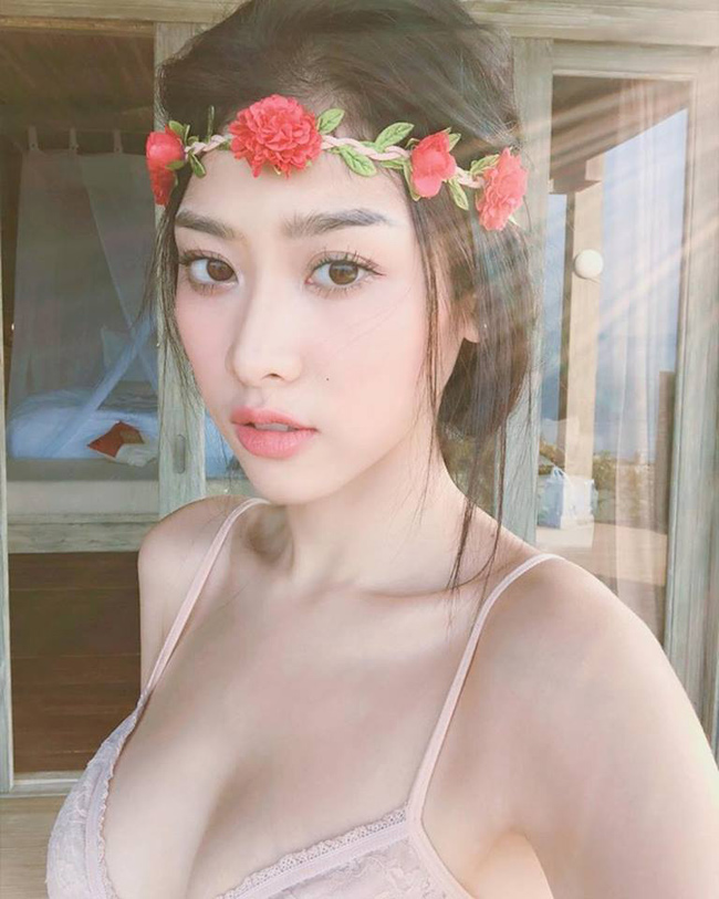 ... nhưng gây chú ý hơn cả là vóc dáng sexy.