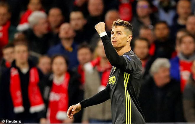 Ronaldo đánh đầu &#34;sấm sét&#34;: Juventus có bàn thắng quý như &#34;vàng&#34; trước Ajax - 8