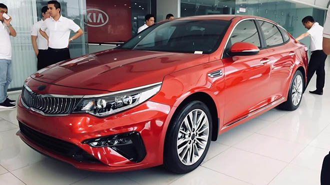 Xe hạng D giá hạng C, 02 phiên bản Kia Optima đã có mặt tại các đại lý - 1