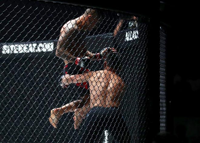 MMA châu Á: Martin Nguyễn tung đòn gối bay đẹp như mơ, giữ đai thế giới - 5