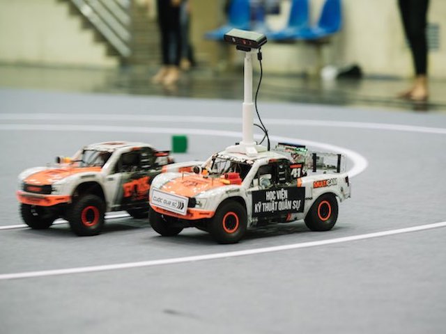 Thử thách lập trình xe tự hành cực ”khó gặm” trong cuộc thi Cuộc đua số mùa 3