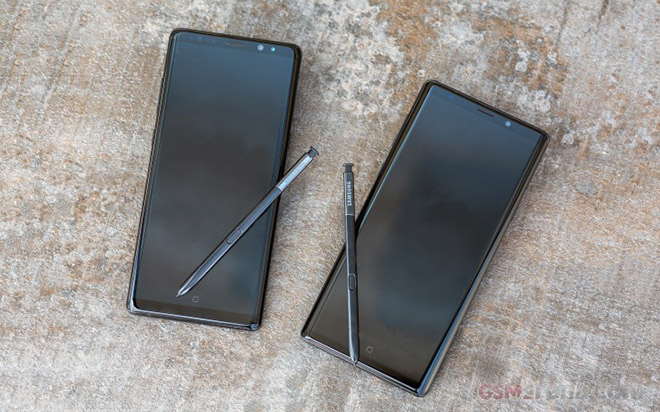 Xác nhận số model và hai kích cỡ màn hình Galaxy Note 10 - 1