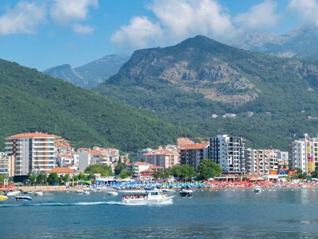 Theo Ngân hàng Trung ương Montenegro, tính đến cuối năm 2017, nước này có 64 triệu phú sinh sống.