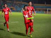 Bóng đá - SAO sáng nhất vòng 5 V-League: &quot;Cơn lốc&quot; Văn Toàn bùng nổ