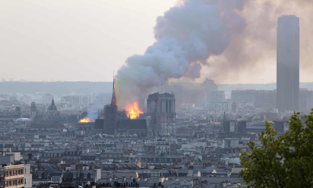 Cháy dữ dội tại Nhà thờ Đức Bà Paris - 1