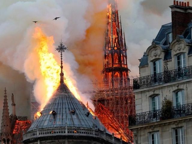 Ý nghĩa vô giá của Nhà thờ Đức bà Paris với người dân Pháp