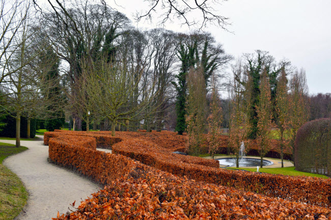 Vườn thảo mộc Poison được thành lập vào năm 2005 bởi Nữ công tước xứ Northumberland, Jane Percy.