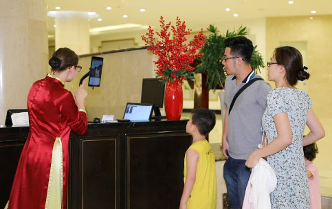 Vinpearl tiên phong ứng dụng công nghệ nhận diện gương mặt trong dịch vụ du lịch khách sạn - 1