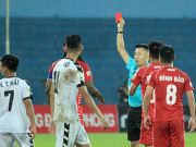 Bóng đá - Trọng tài đuổi nhầm người &quot;gây bão&quot; V-League: Bao giờ ám ảnh mới dứt?