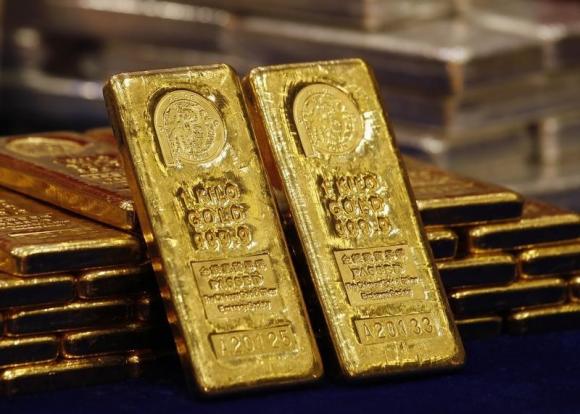 Giá vàng hôm nay 17/4: Vàng bị bán tháo, xuống đáy của gần 4 tháng - 1
