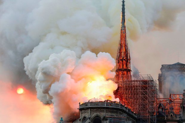 &#34;Thủ phạm&#34; gây cháy khủng khiếp ở Nhà thờ Đức Bà Paris - 1