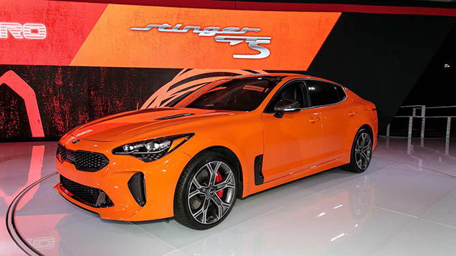 Kia Stinger GTS 2019 phiên bản đặc biệt với màu cam không thể nào sang chảnh hơn - 3