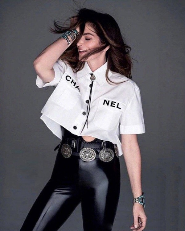 Phượng Chanel đụng hàng áo 50 triệu đồng với con gái Cindy Crawford - 12