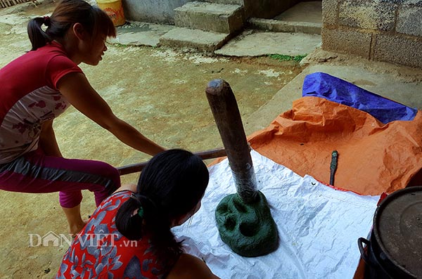 Kỳ công làm đặc sản “xanh lét”, tên nghe bí hiểm vị ngon không ngờ - 4