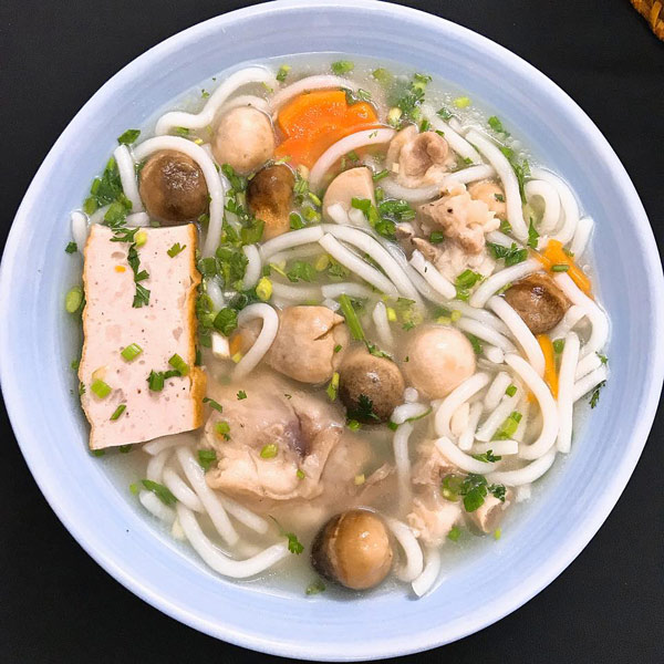 Cách nấu bánh canh giò heo ngon mà đơn giản - 6