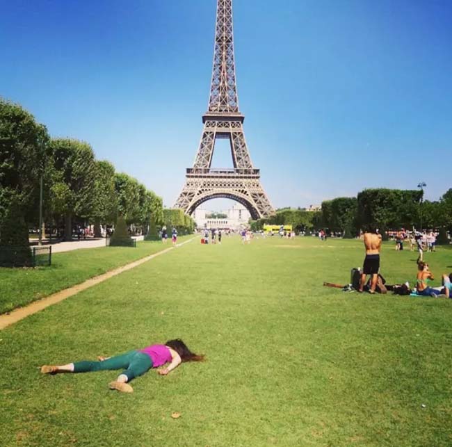 Stefides Tại La Tour Eiffel.