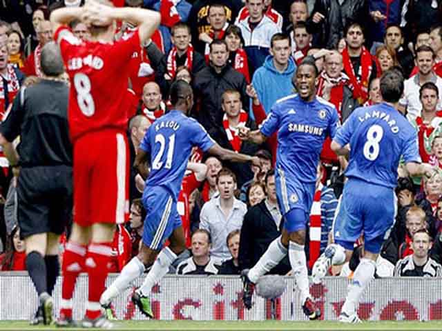 MU thua Man City: Nghi án ”Quỷ đỏ” học Gerrard, cố tình cản bước Liverpool