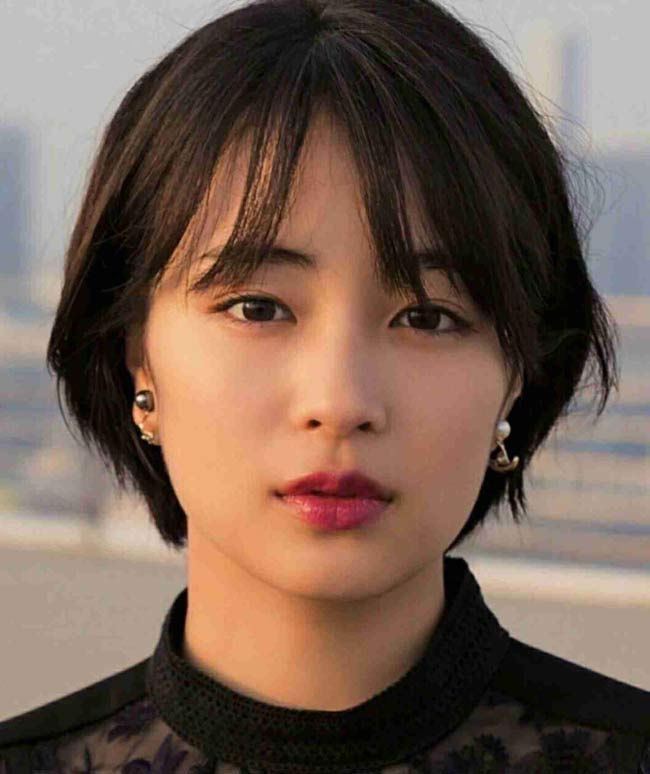 Nữ diễn viên 19 tuổi Hirose Suzu hiện là một trong những mỹ nhân đình đám và đắt show nhất Nhật Bản.&nbsp;