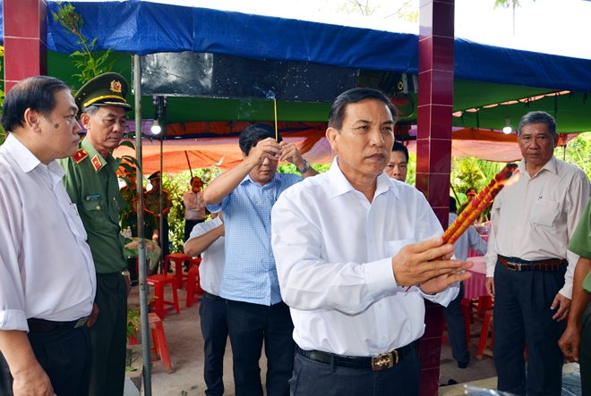 Nghẹn ngào bữa cơm chiều chưa kịp ăn của Phó Công an xã hy sinh trong lúc làm nhiệm vụ - 4