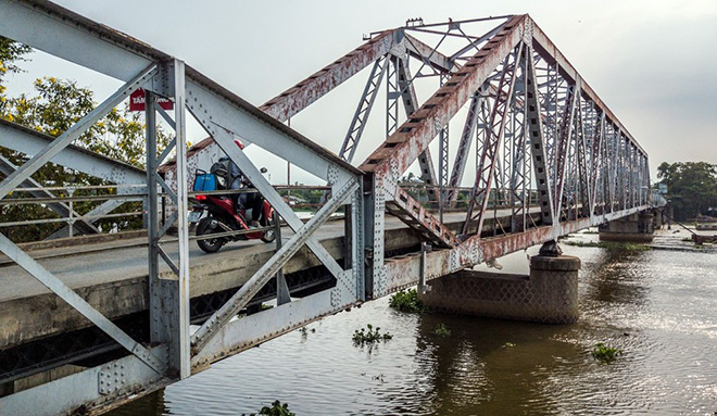 Ngắm cây cầu cấu trúc thép Eiffel hơn 100 tuổi nối đôi bờ sông Sài Gòn đang bị khai tử - 2