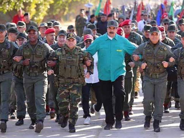 Venezuela: Quân đội về phe ai?