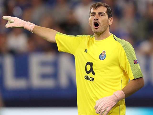 Bàng hoàng: Casillas gặp cơn đau tim trên sân tập, nhập viện khẩn cấp