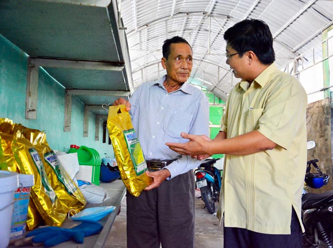 Kiên Giang: Trở thành tỷ phú nhờ nghề...&#34;đỡ đẻ&#34; cho tôm - 4