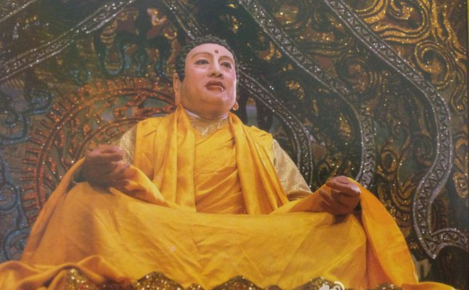 Kỳ lạ diễn viên đóng Phật tổ trong Tây Du Ký được quỳ lạy khi đi trên phố - 1
