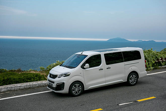 THACO ra mắt Peugeot Traveller Premium - MPV hạng sang cho thương gia - 5