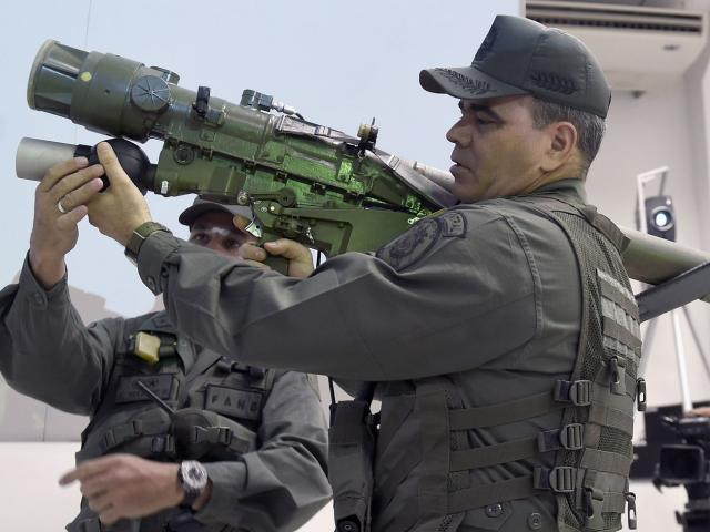 Venezuela huấn luyện đội quân du kích thiện chiến dùng tên lửa Nga đánh Mỹ?