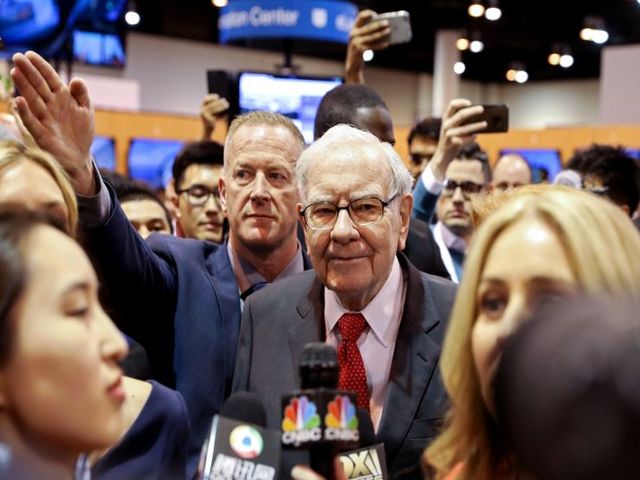Tỷ phú Warren Buffett hé lộ người kế nhiệm sự nghiệp