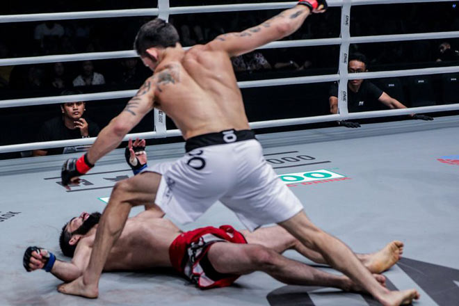 1 đá tiễn cao thủ &#34;đi ngủ&#34; MMA châu Á: Võ sỹ gốc Việt - Thanh Lê là ai? - 1