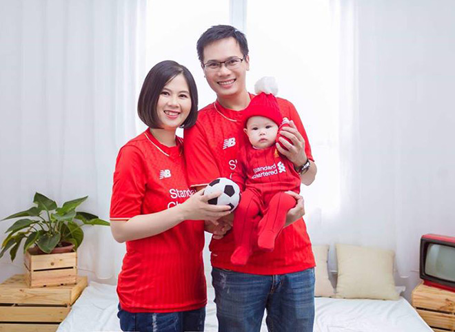Fan Liverpool tại Việt Nam: Rưng rưng nước mắt, ăn mừng “điên cuồng” - 1