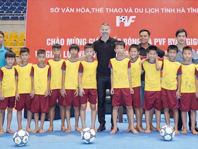 Ryan Giggs: Bóng đá học đường là chìa khóa đưa Việt Nam tới World Cup
