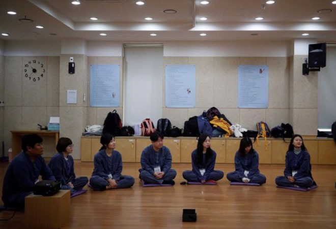 Lý do khiến giới trẻ Hàn Quốc mất tiền để được vào tù - 1
