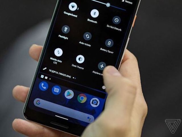 “Đen hóa” toàn bộ giao diện điện thoại của bạn với Dark theme của Android Q