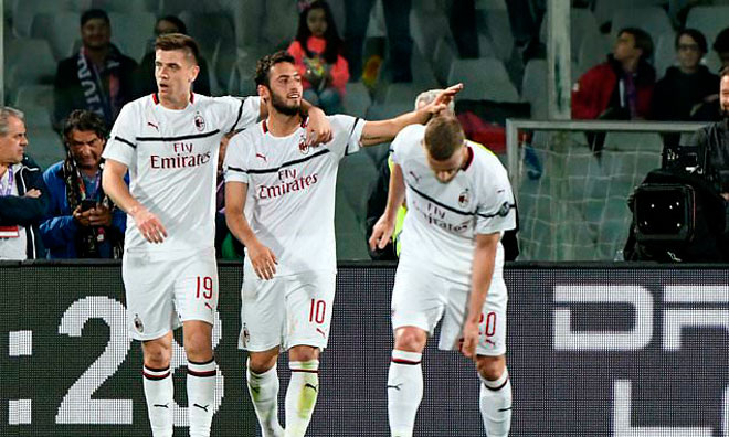 Fiorentina - AC Milan: Siêu phẩm đánh đầu, mơ về Cúp C1 - 1