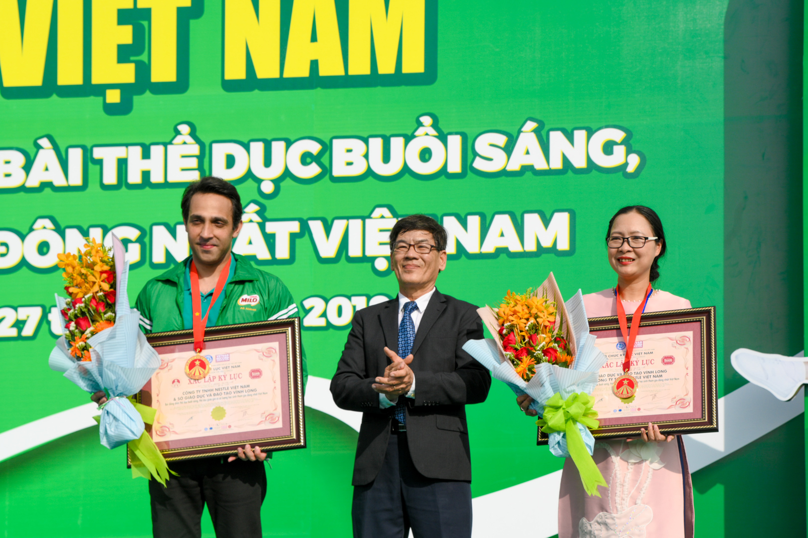 Màn đồng diễn thể dục của hơn 6000 học sinh xác lập kỷ lục Việt Nam - 11