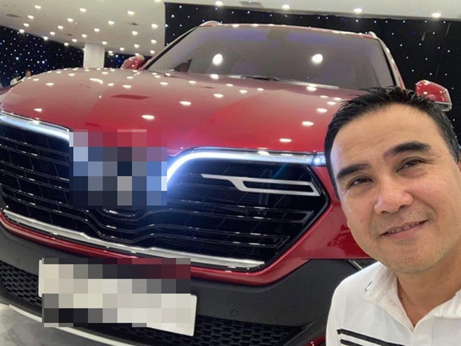Cuối năm 2018, Quyền Linh đặt mua một chiếc ô tô thương hiệu Việt để ủng hộ "hàng Việt, người Việt"