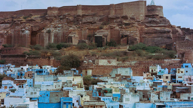 Jodhpur, Rajasthan: Những ngôi nhà màu xanh ở thành phố Jodhpur vào pháo đài Mehrangarh trở thành những địa điểm được đăng tải trên Instagram nhiều nhất ở Ấn Độ.