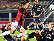 Bóng đá - Suphanburi - Muangthong United: Văn Lâm nỗ lực, nghẹt thở 10 chọi 11