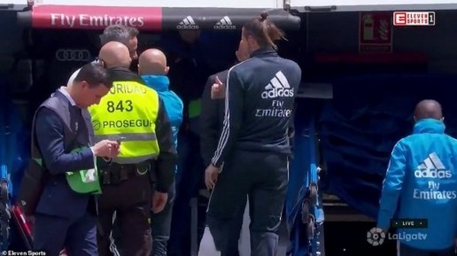 Chấn động Real Madrid: Zidane chính thức “xử” Bale , “ông trùm” tặng quà MU? - 2