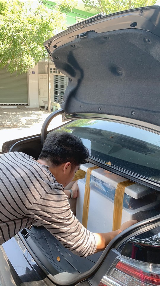 Bị chê "bám váy vợ", chồng trẻ kém 7 tuổi của Lê Phương đáp trả bất ngờ - 8