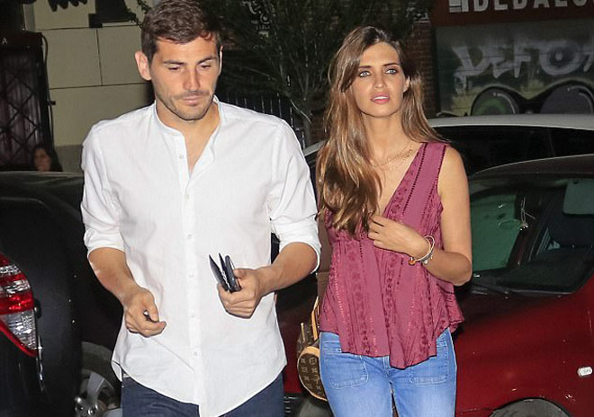 Bàng hoàng: Thủ môn Casillas vừa đột quỵ vợ MC thể thao bị ung thư - 1