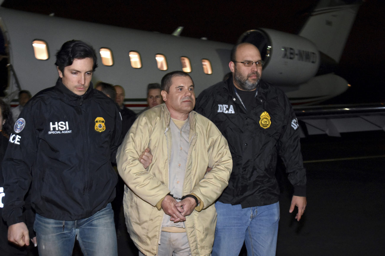 Trùm ma túy El Chapo đòi ra ngoài trời, lại chuẩn bị vượt ngục chấn động thế giới? - 1