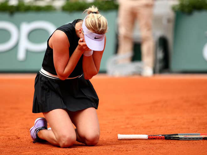 Thánh nữ 18 tuổi gây địa chấn Roland Garros: Đẹp như Kournikova - Sharapova - 2