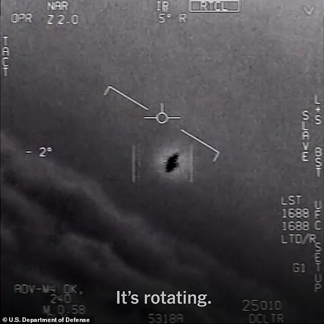 Phi công Mỹ nói hàng ngày nhìn thấy UFO siêu thanh ở độ cao 9.000 mét - 1